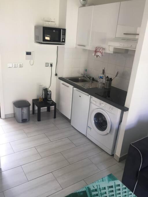 Meuble. Proche Et Centre Apartment